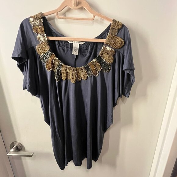 Vintage Diane Von Furstenberg Silk and Beaded Top. Size Medium - Picture 1 of 6